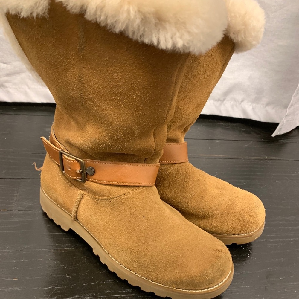 Ugg Nessa Boot - Kid Size 2